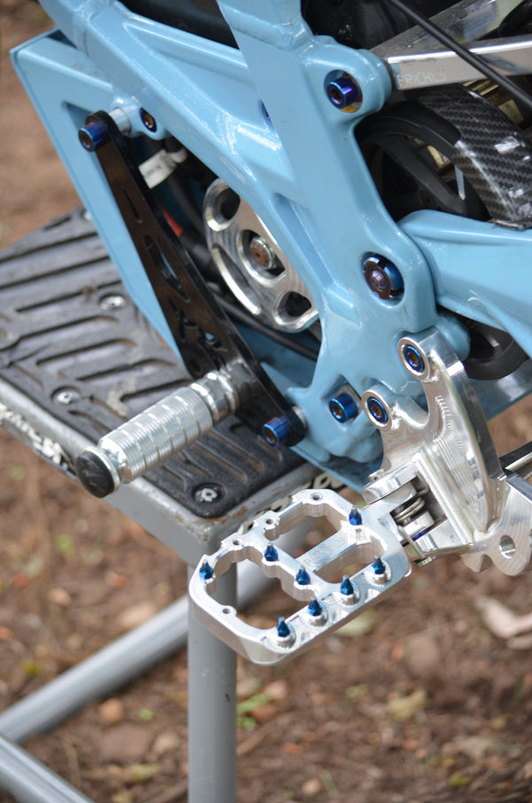 Surron LBX Shiftlock - preorder black/chrome available